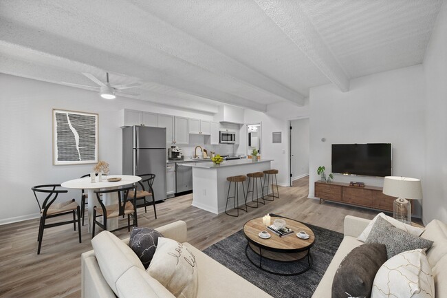 Photo - Charmel Apartments