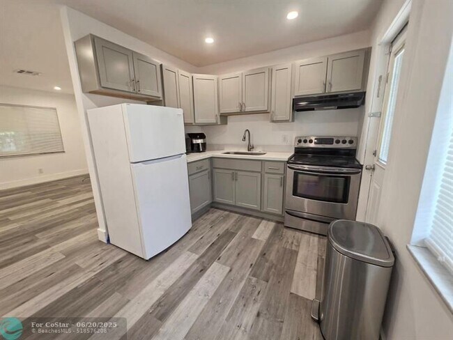 Photo - 2432 Sherman St Unidad B