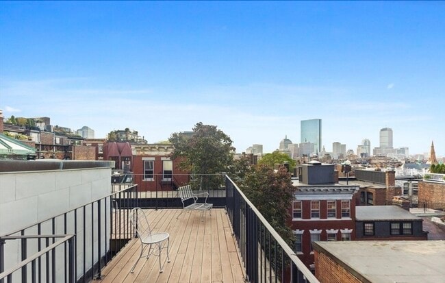 Photo - 73 Revere St Unidad 4