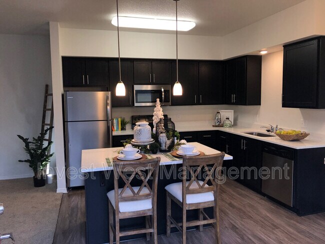 Photo - 2300 Main St