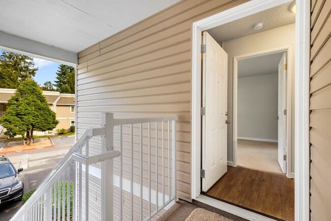 Photo - 12513 NE 130th Way Unit #C-204