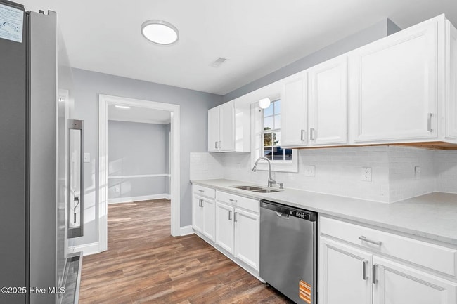 Photo - Room in House on Sara Dr