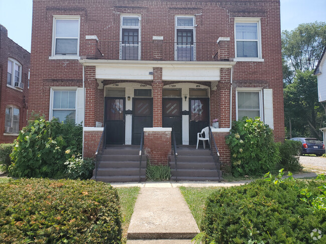 Building Photo - 1730 Saint Louis Ave Unit Bottom Floor Rental