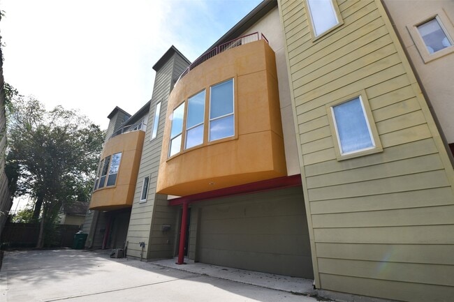 92 Dennis St Unit B