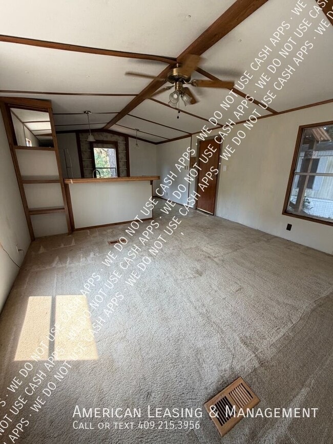 Photo - 2307 N John Redditt Dr