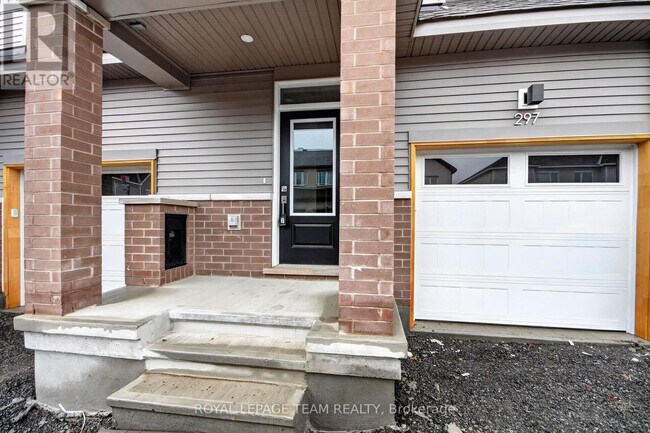 Photo - 297 Les Emmerson Dr
