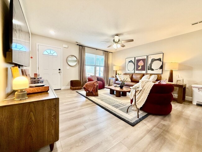 Photo - 232 Taylor Dr