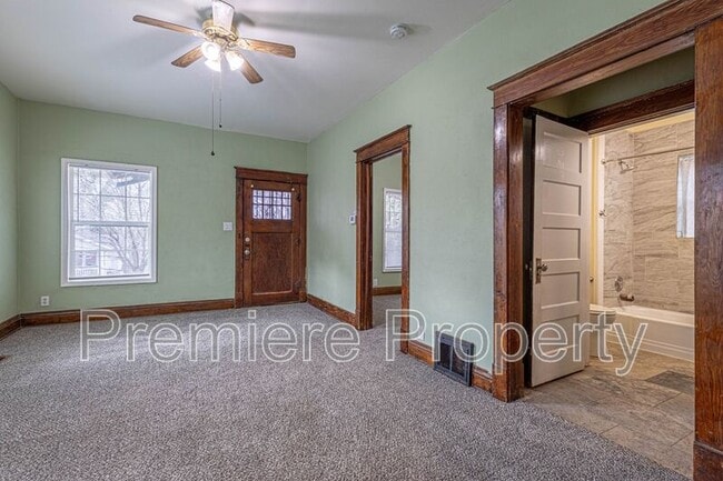 Photo - 205 S Willis Ave