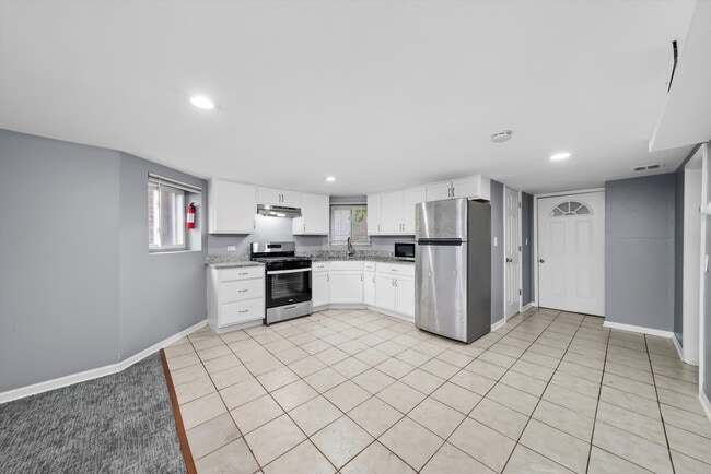 Photo - 3353 W Evergreen Ave Unit G