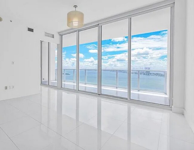 Photo - 2020 N Bayshore Dr Unit 2004