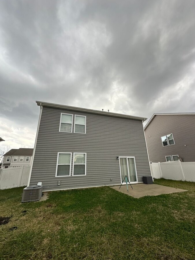 Photo - FOR LEASE- 4 BEDROOM HOME IN LEBANON!