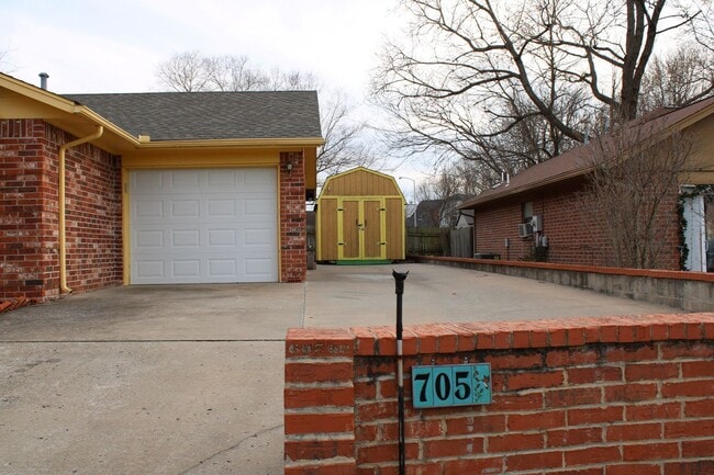 Photo - Newly Updated With Fresh Paint, Flooring & Countertops Throughout!