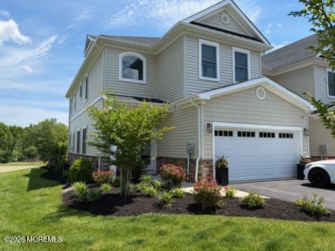 Building Photo - 112 Hedgerow Ln