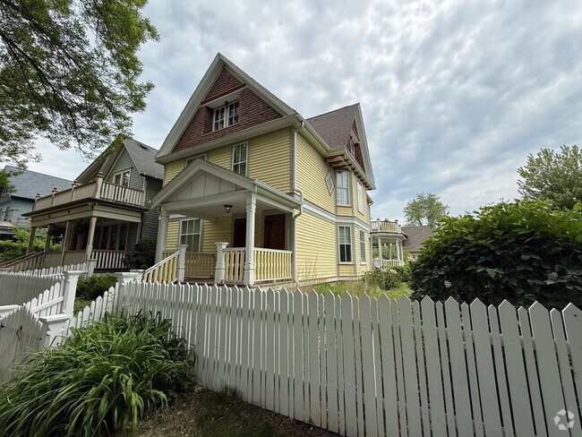 Building Photo - Rare Find in Brewer’s Hill – Bright, Chara... Rental