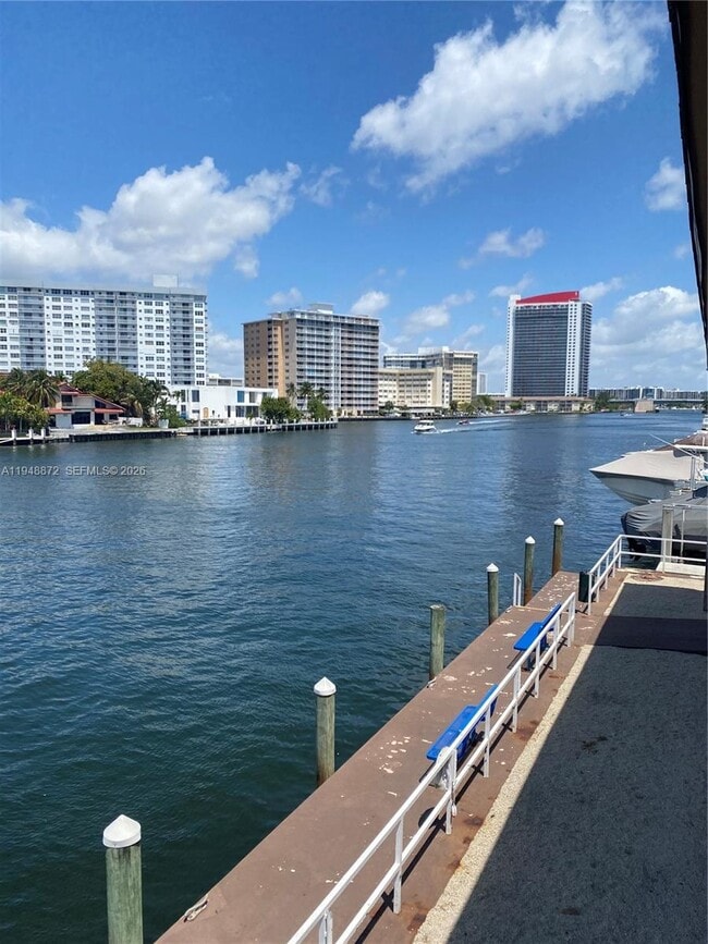 Building Photo - 1965 S Ocean Dr Unit 3H