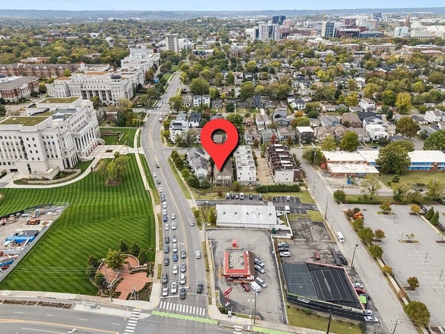 Building Photo - 1722 14th Ave S Unit #D