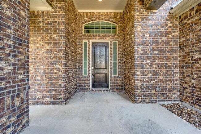 845 Richardson Ln