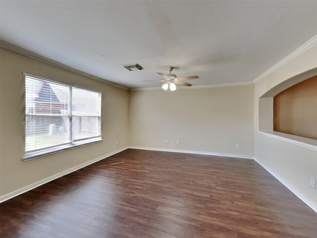 Photo - 8310 Wainwright Way