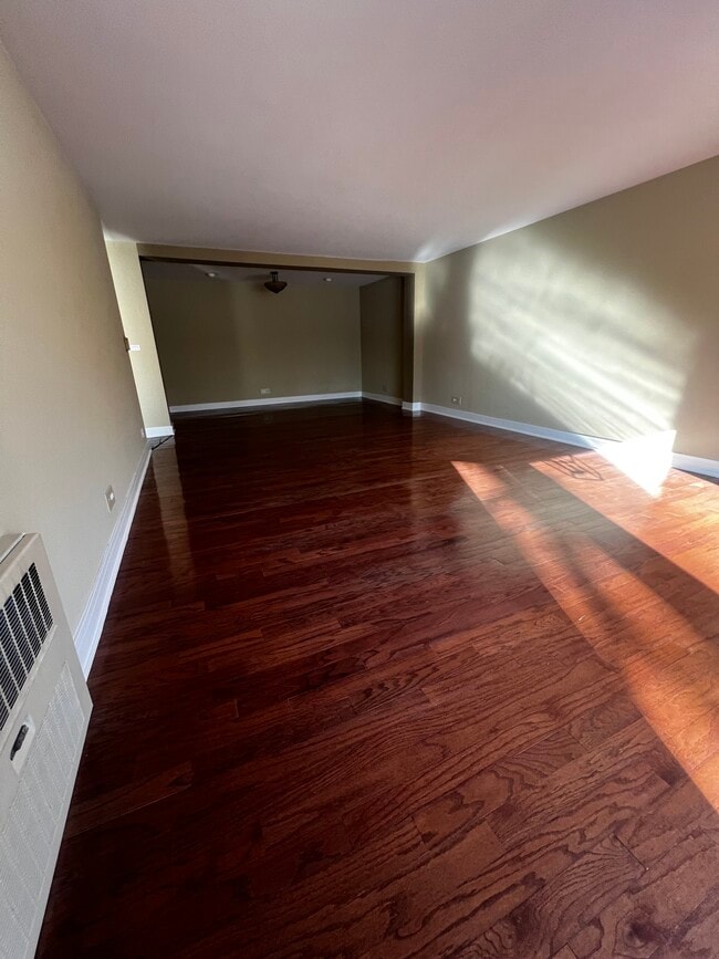 Photo - 2500 Windsor Mall Unit 1m