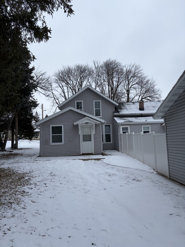 Photo - 51 W 14th St