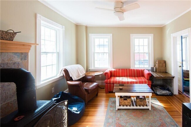 Photo - 21 Congdon Ave