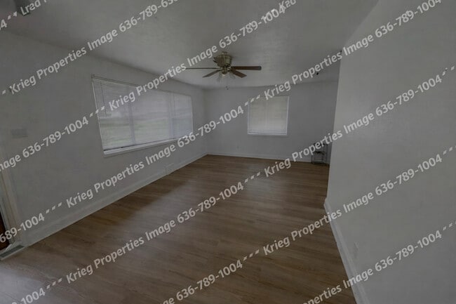 Building Photo - 128 N 10th St