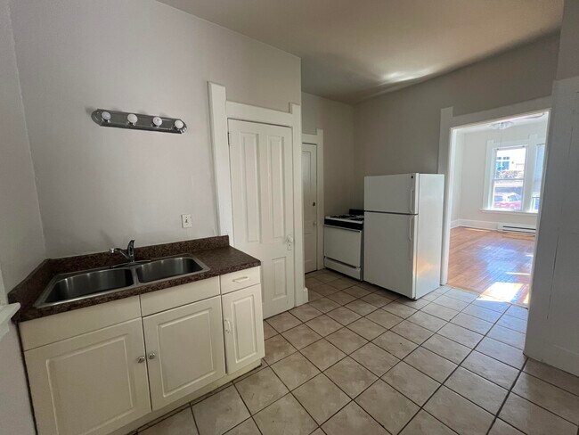 Photo - 2033 N Cambridge Ave