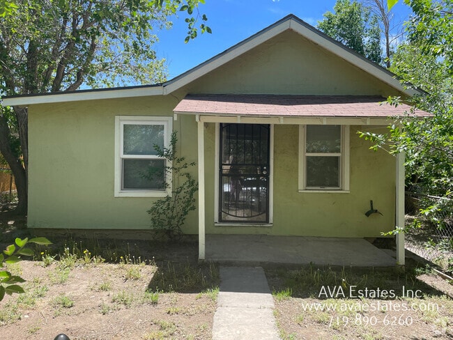 Building Photo - 910 E 13th St Rental