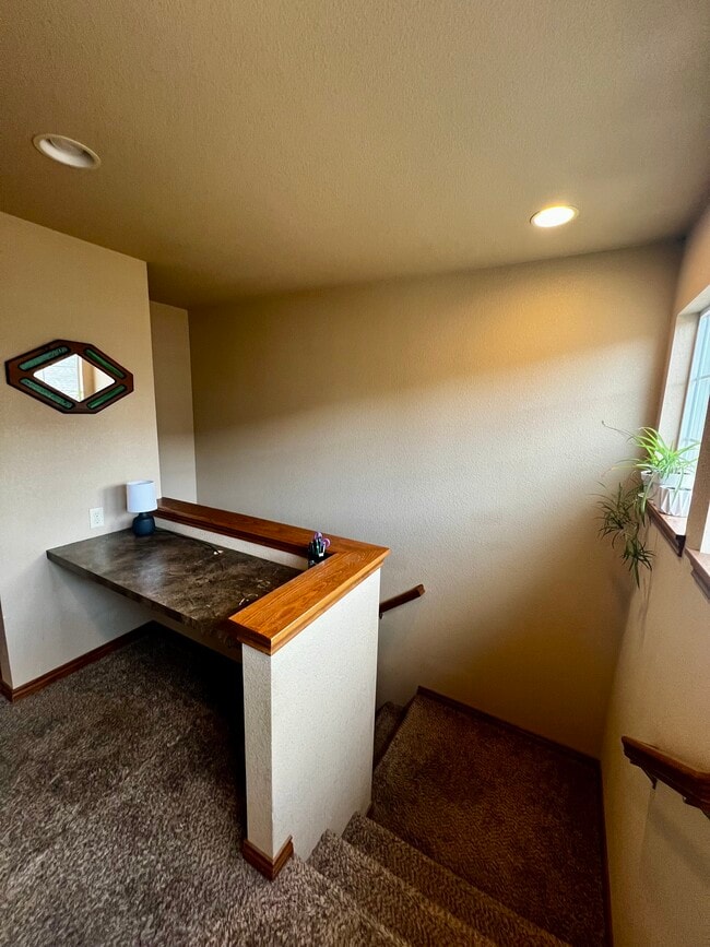 Photo - 607 Cowan St