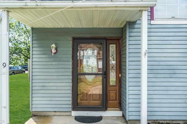 Photo - 6 Cattail Dr