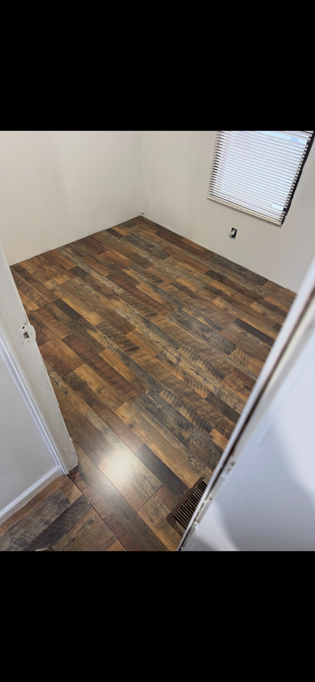 Photo - 104 Marina Wy