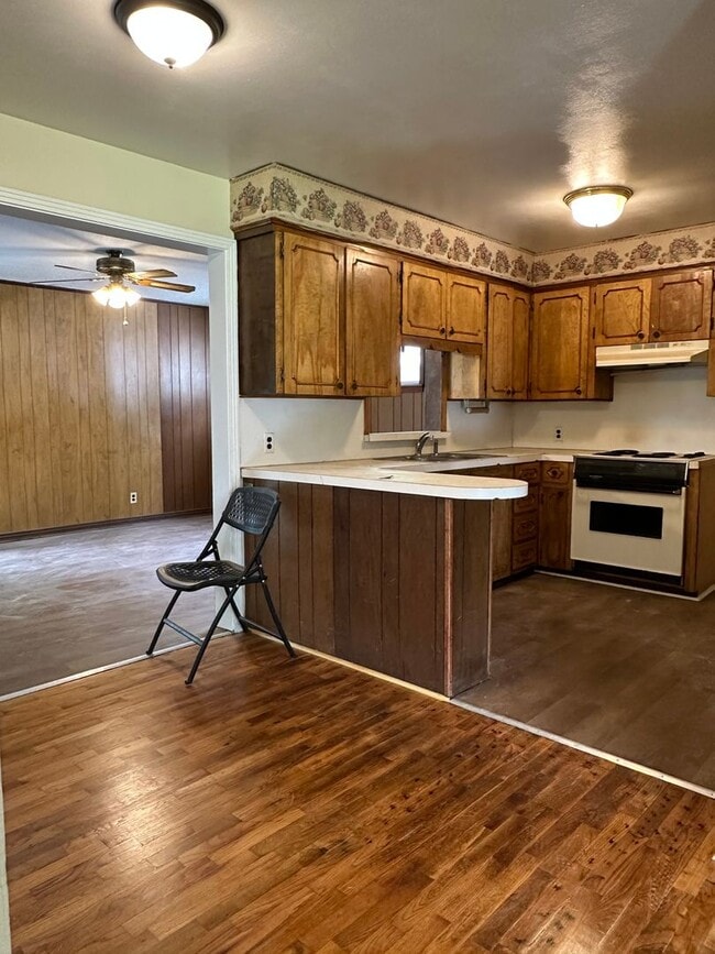 Photo - 3 Bedroom 2 bathroom home central air and Heat.