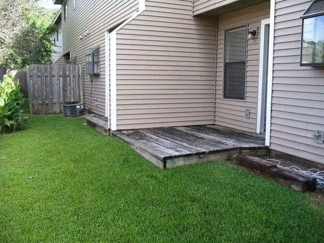 Patio - Oak Creek Condominiums