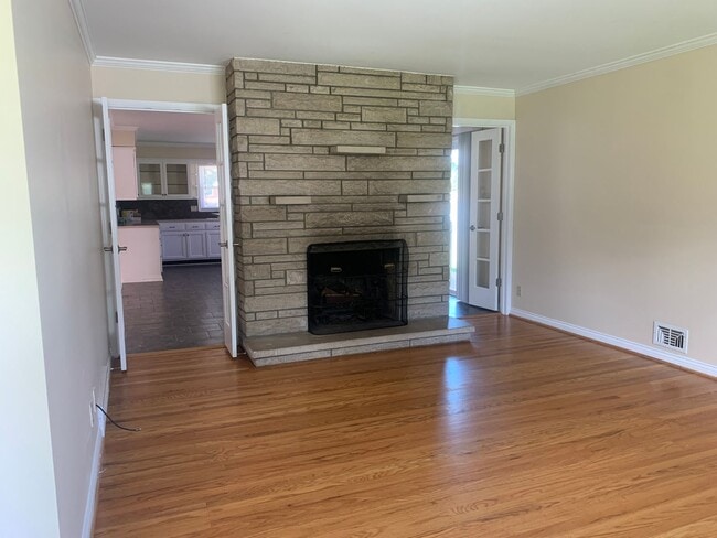 Photo - Gorgeous, Updated 3 Bedroom, 2 Bath Ranch ...