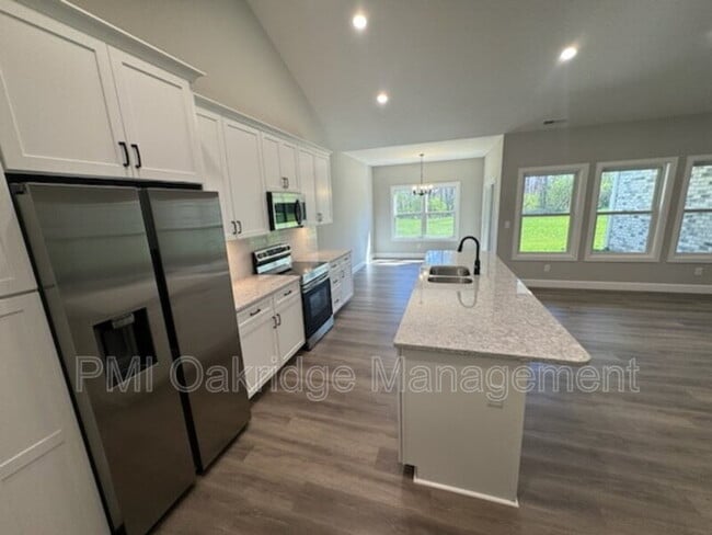 Photo - 955 Winter Ridge Dr