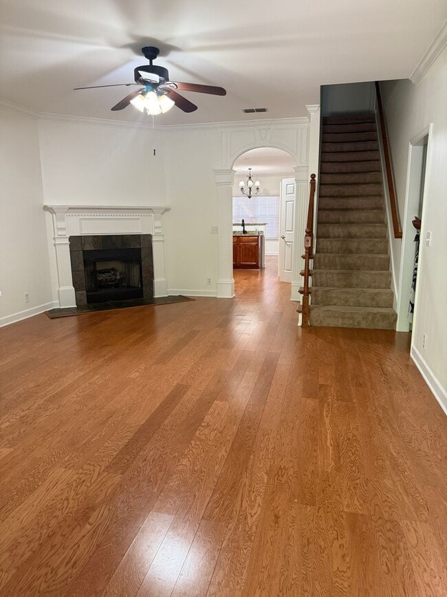 2136 Cason Ln