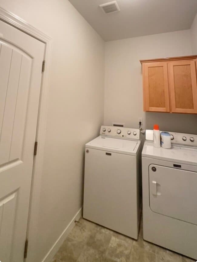 Photo - 758 Meadowlawn Pl