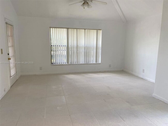 Photo - 4090 N Pine Island Rd Unit 313