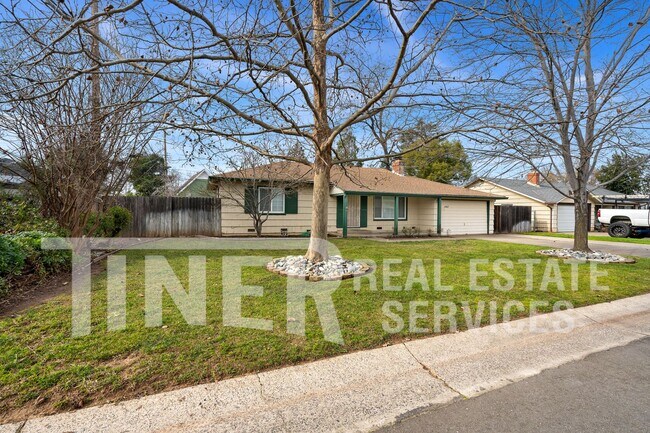 Photo - 2407 Sandringham Rd