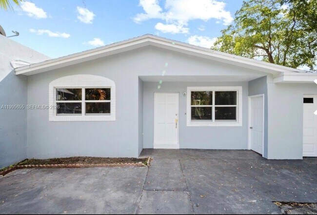 Photo - 816 N Golf Dr