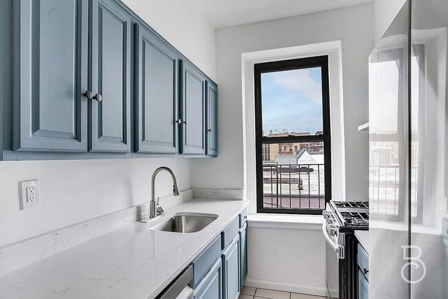 Building Photo - 37-16 83rd St