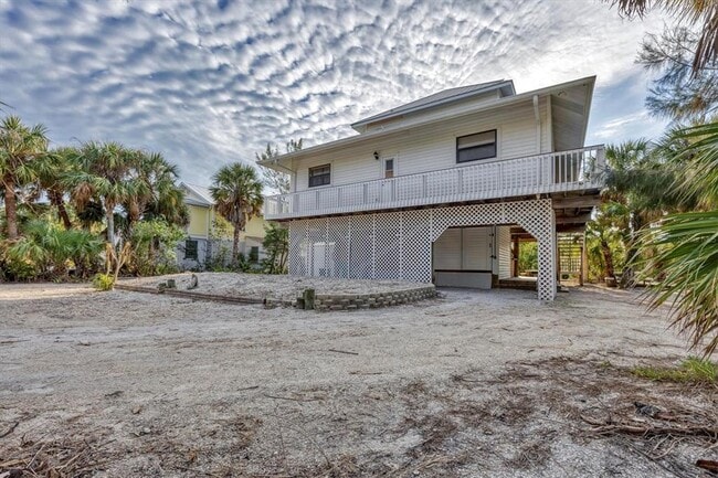 51 Palm Dr