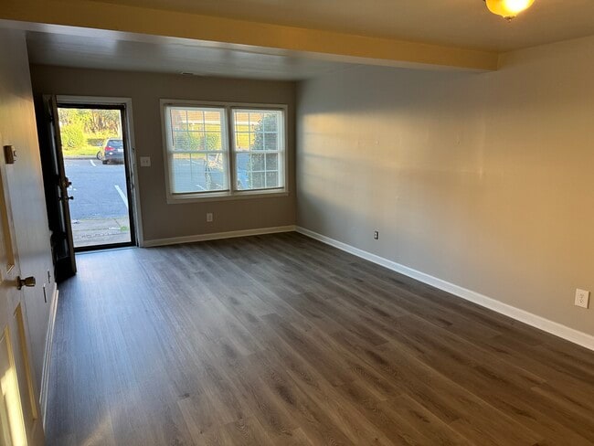 Photo - 1228 Archdale Dr