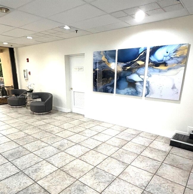 Photo - 900 NE 195th St Unit 702