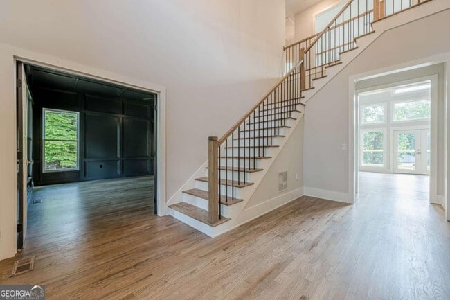 Photo - 2555 Chattahoochee Ln