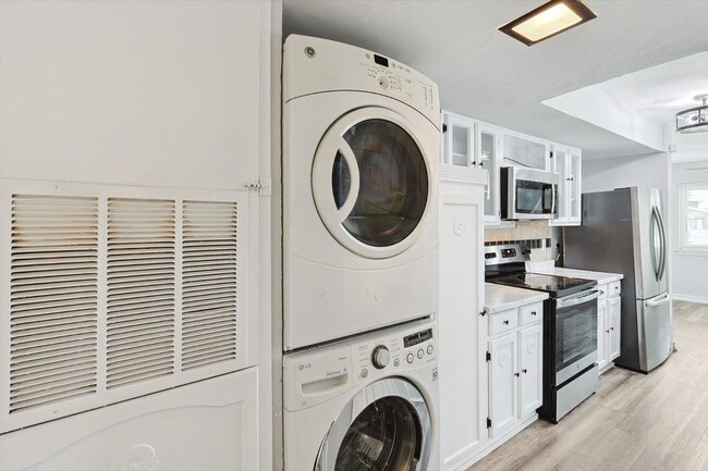 Photo - 9805 Walnut St Unidad C206