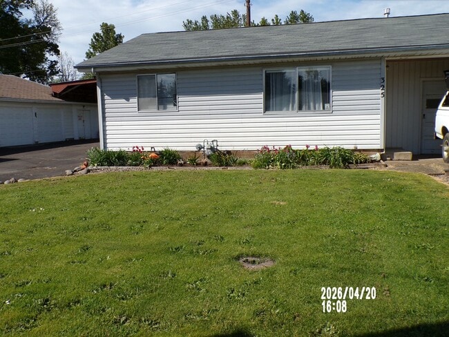 Building Photo - 325 SE Bridgeway Ave