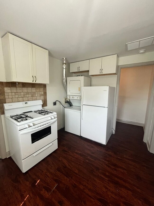 Building Photo - 1694 S Washington Ave Unit 1694 S Washington Avenue  B