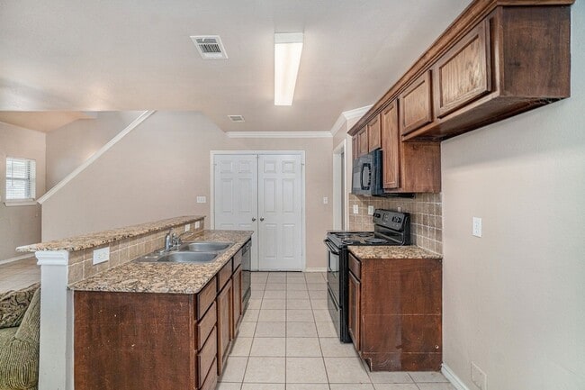 542 Mast Ct