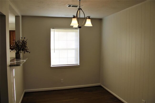 Photo - 1938 Coulcrest Dr